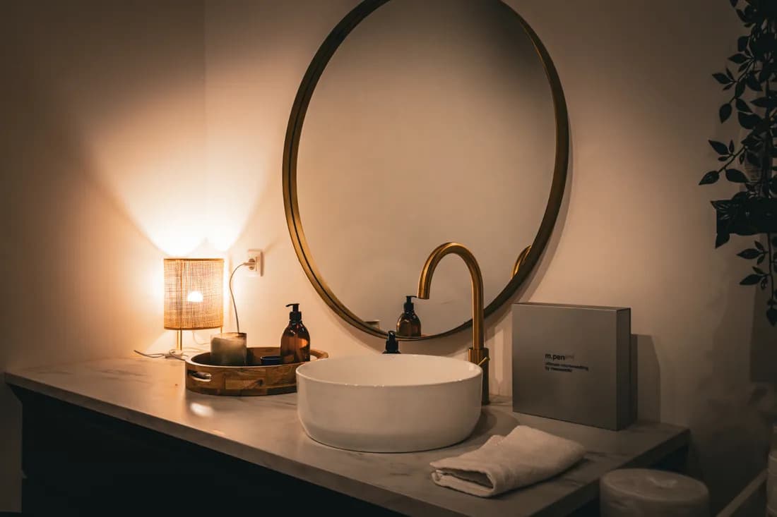 Treatment room detail